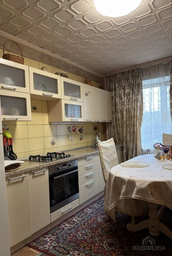 Квартира · Дніпро, Новокодацький (Ленінский) район, Парус, Метробудивская ул. 12