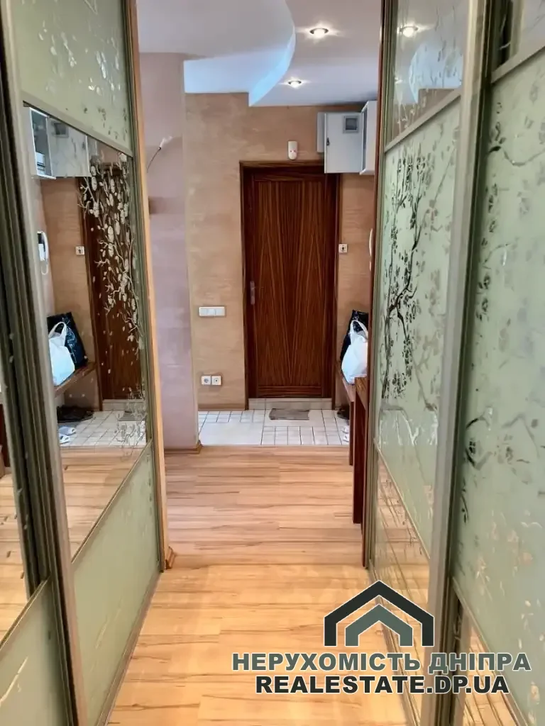 Продам 3к квартиру 67 м² Метробудівська вул. 12 · 4