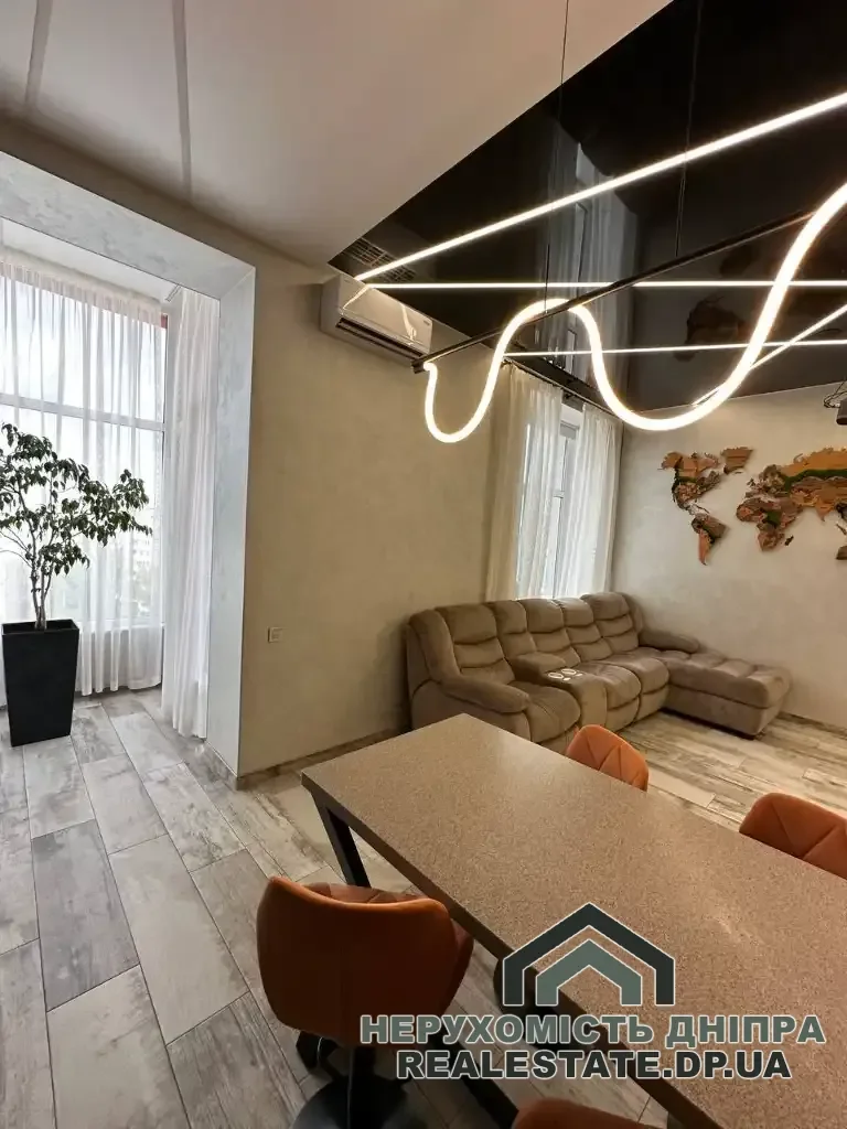Продам шикарную квартиру с ремонтом и мебелью на Парусе в новострое · 1