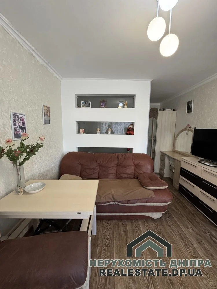 Продам 1к квартиру з ремонтом 30 м² ж/м Червоний камінь вул. Коробова 5 · 4