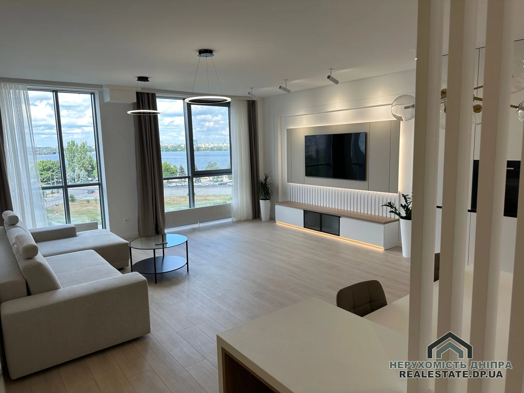 Продам квартиру ЖК Фестівальний 100 м² Соборний район