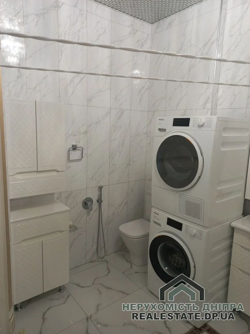 Продам велику 3к квартиру 170 м² з ремонтом, властною терасою ЖК Bartolomeo · 3