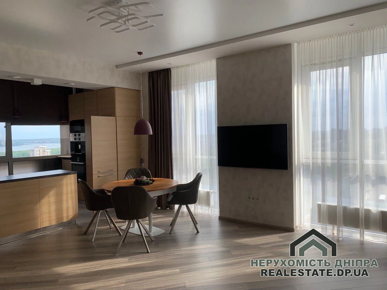 Продам 3 кімнатну квартиру 89.7 м ЖК Панорама, Нагірній ринок, парк Шевченко по вул. Сімферопольська