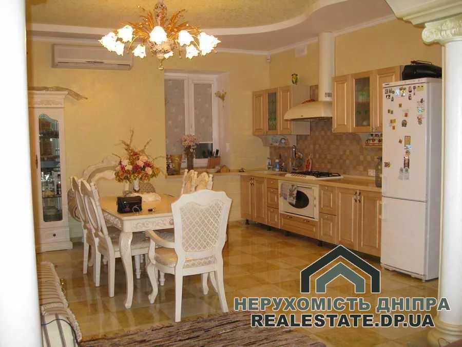 Продам дом 220 м² на одной из самых лучших улиц Обуховки
