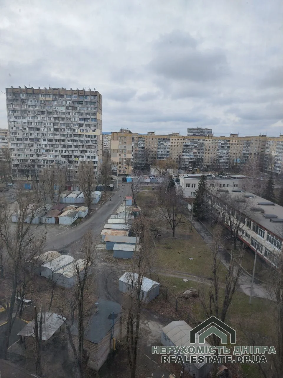 Продам квартиру на Покровському 4 кімнати 97.20 м²