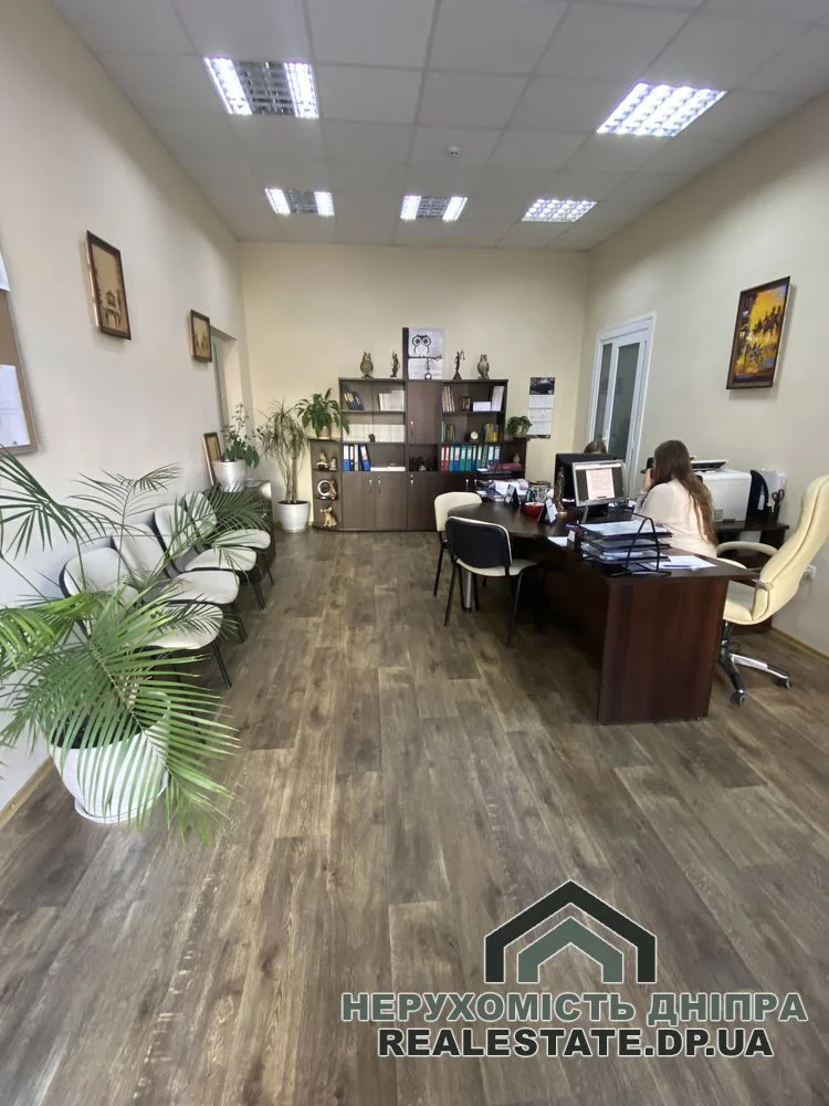 Продам комерційне приміщення 78 м² з окремим входом на вул. Старокозацька м. Дніпро