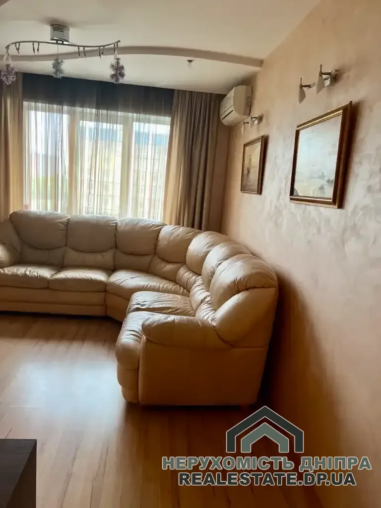 Продам 3к квартиру 67 м² Метробудівська вул. 12 · 3