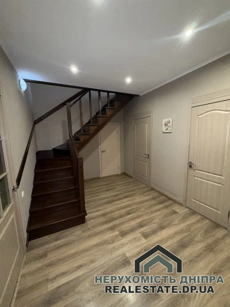 Продам будинок 2 поверхи, 5к, 200 м², ділянка 5 соток в ДіЇвка 2 Новокодацький район · 2