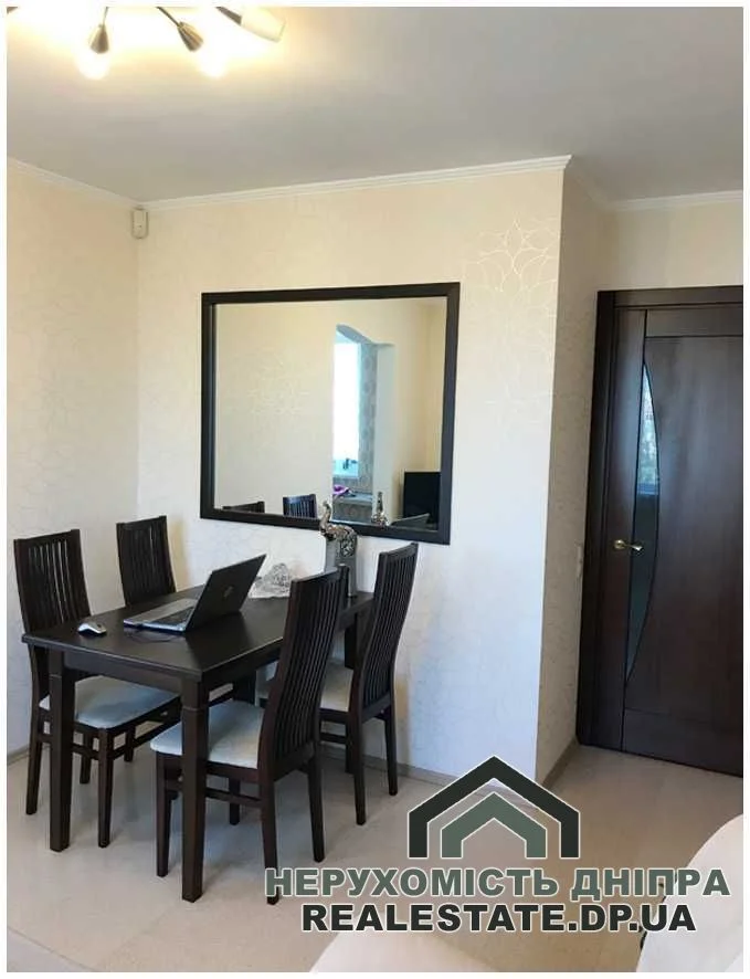 Продам 4к квартиру 88 м² на ж/м Покровський