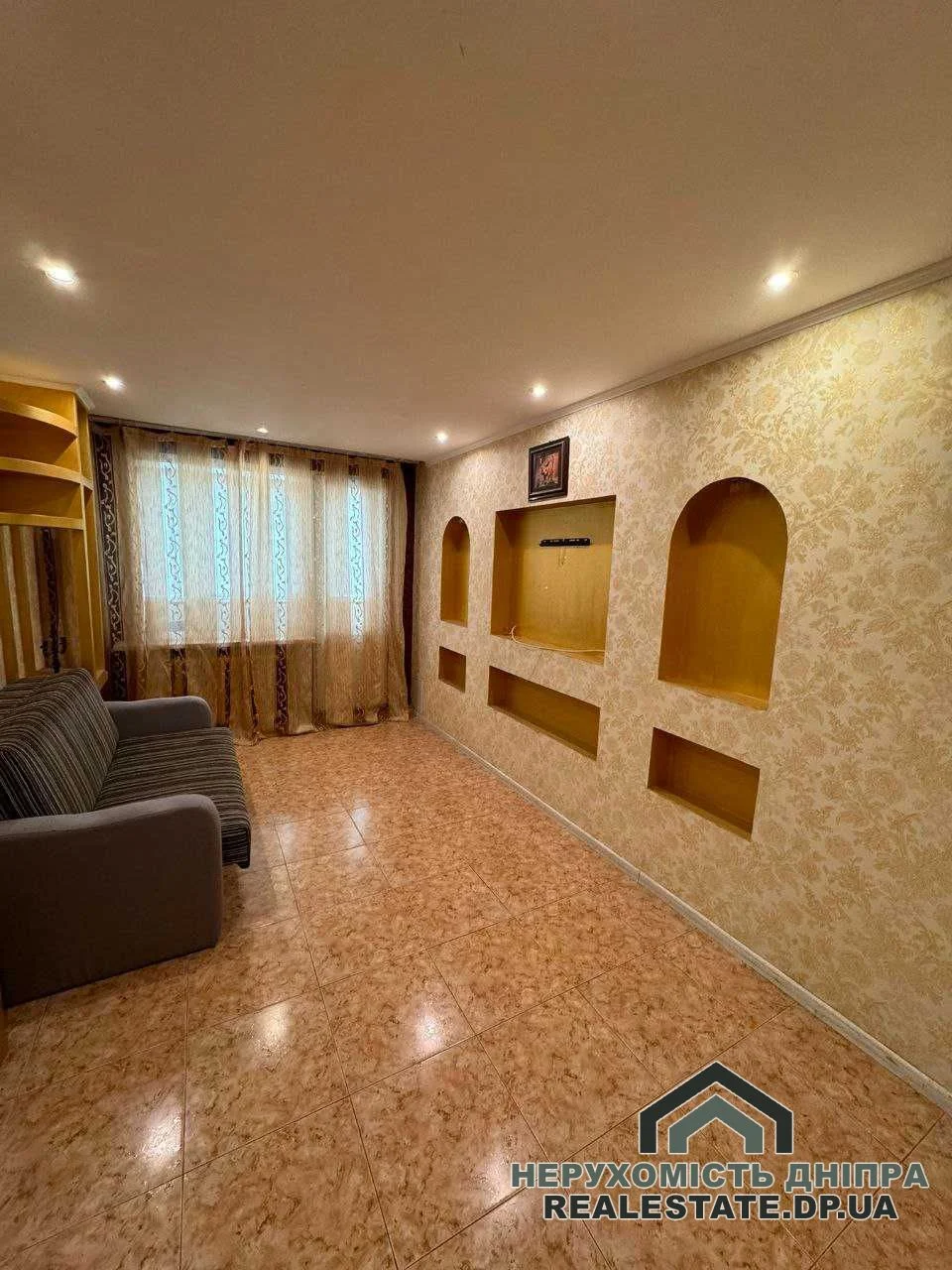 Продам квартиру з ремонтом на Комунарі 2к, 52.6 м² жм Покровський вул. Юрія Кондратюка