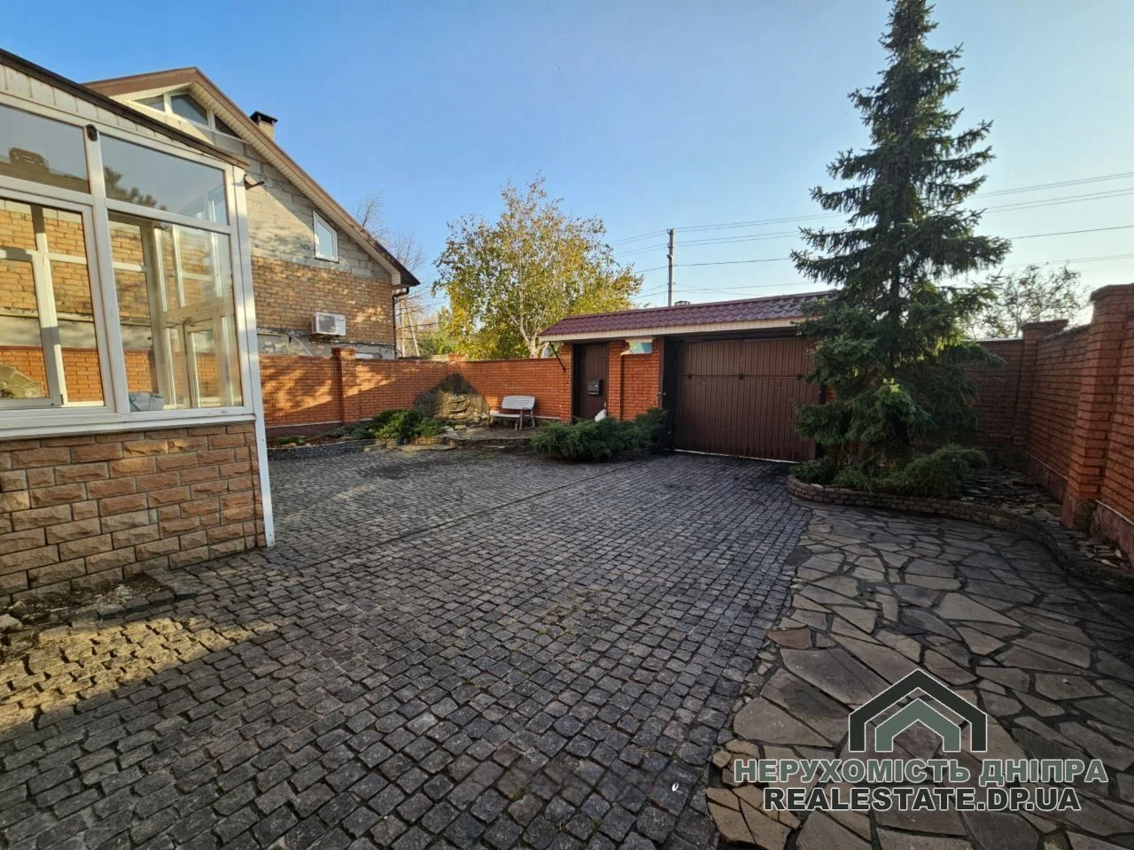 Продам будинок 178 м² 3 соткі в районі ресторана Едбург вул. Далекосхідна