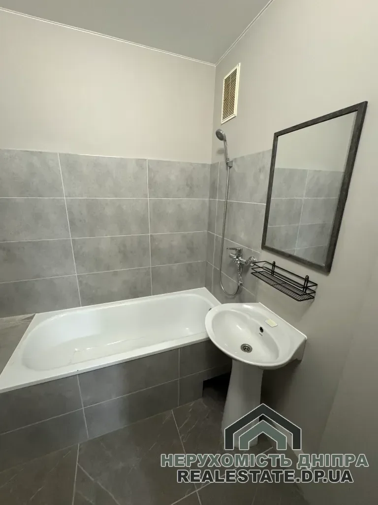 Продам 1к квартиру 46 м2 Савкіна вул. 6 Червоний Камінь · 3