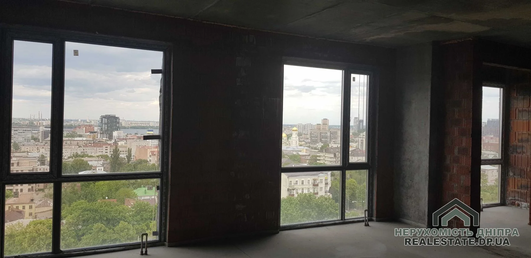 Продам 3х кімнатну квартиру в центрі міста 115 м ЖК Женева ЖК Geneve · 3