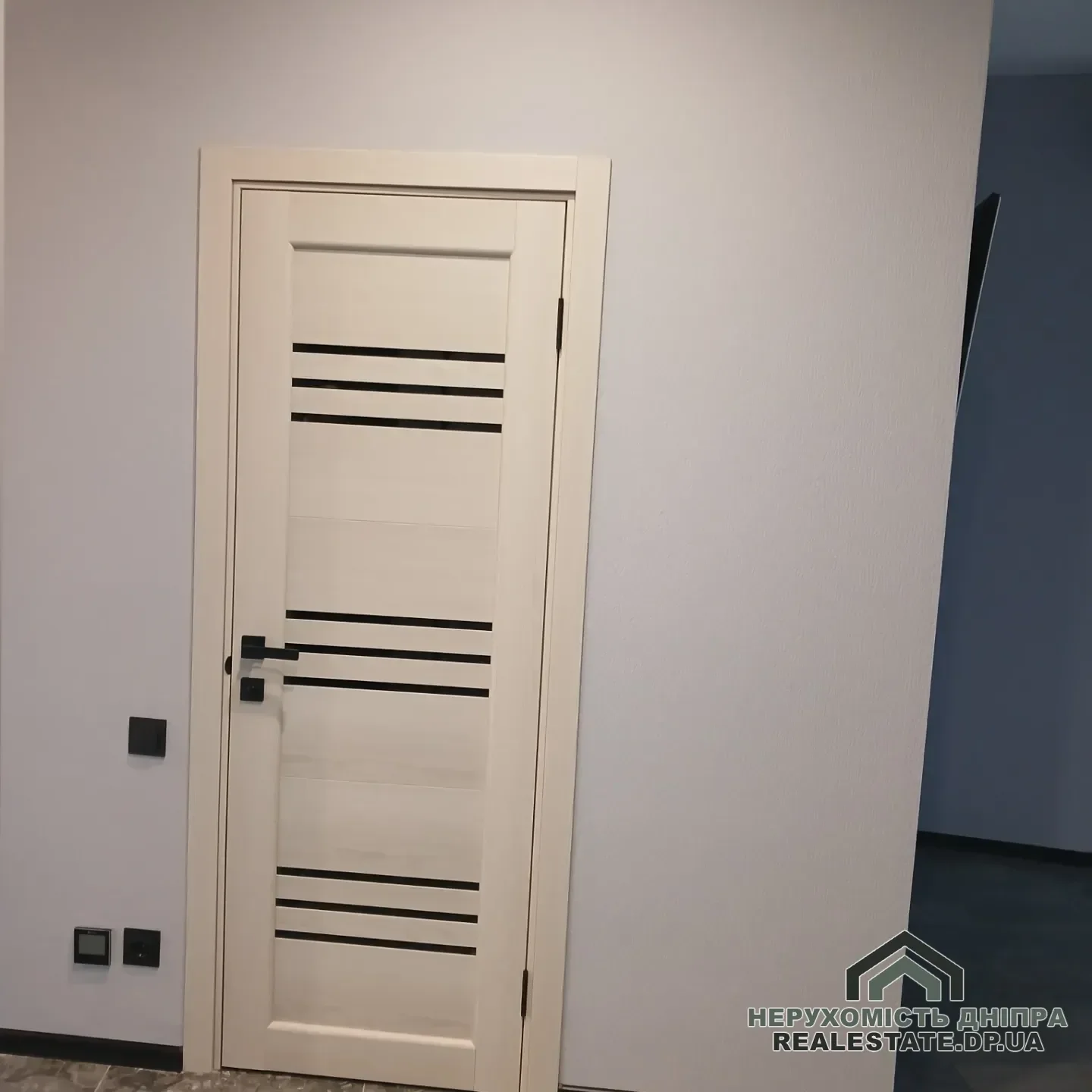 Продам квартиру в самому центрі міста 39 м ЖК Classic Hall Класік Хол 93-й Холодноярской Бригады вул. 10 · 2