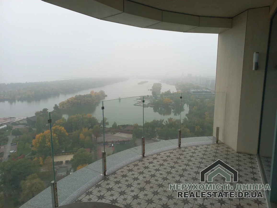 Продам велику 3к квартиру 170 м² з ремонтом, властною терасою ЖК Bartolomeo